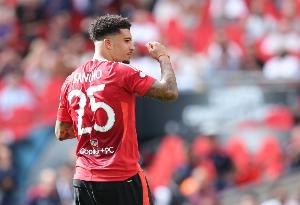 华体会娱乐平台-大概率离队？英媒：曼联更衣室认为桑乔能力不足以效力曼联